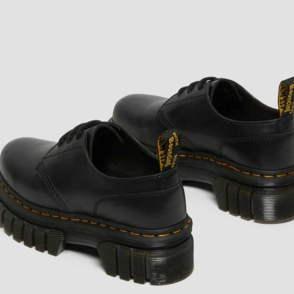 Dr. Martens Audrick 3-Eye Womens Casual Black Leather Platform Shoes NWT